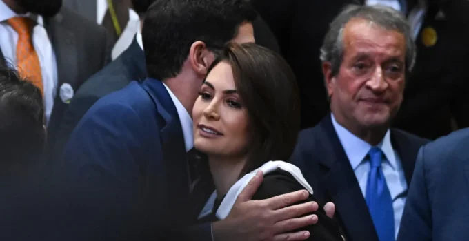Valdemar Costa Neto tentará convencer Michelle Bolsonaro a reassumir comando do PL Mulher