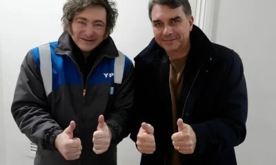 Milei ignora 'clone' brasileiro e apoiará Flávio Bolsonaro em evento