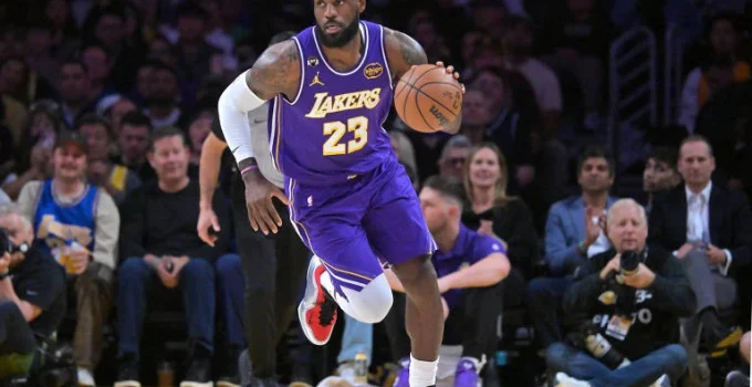 Mercado da Bola: LeBron James e Casemiro protagonizam transferências milionárias e Copa do Mundo dita novos rumos técnicos Mercado da Bola: LeBron James e Casemiro protagonizam transferências milionárias e Copa do Mundo dita novos rumos técnicos