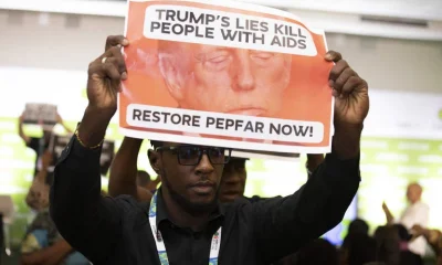 Protesto marca evento dos EUA na Conferência Internacional de Aids no Rio