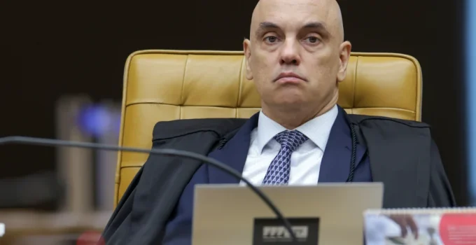 Moraes dá 48 horas para defesa de Daniel Silveira explicar vídeo com pré-candidato