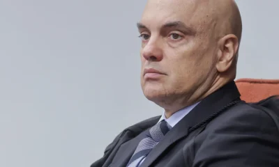 Moraes exige manifestação da PGR após Flávio Bolsonaro faltar a depoimento na PF