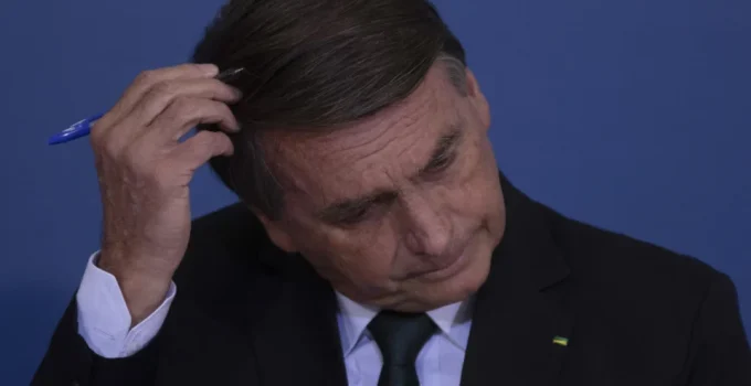 Defesa de Bolsonaro diz ao STF que ex-presidente não autorizou vídeo com IA em convenção do PL Defesa de Bolsonaro diz ao STF que ex-presidente não autorizou vídeo com IA em convenção do PL