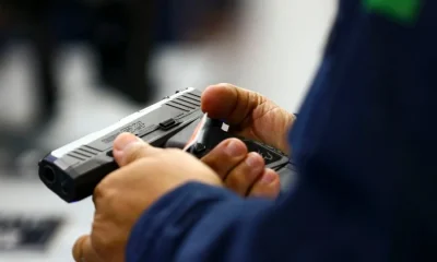 Polícia Federal inicia notificação de proprietários de armas com registro vencido