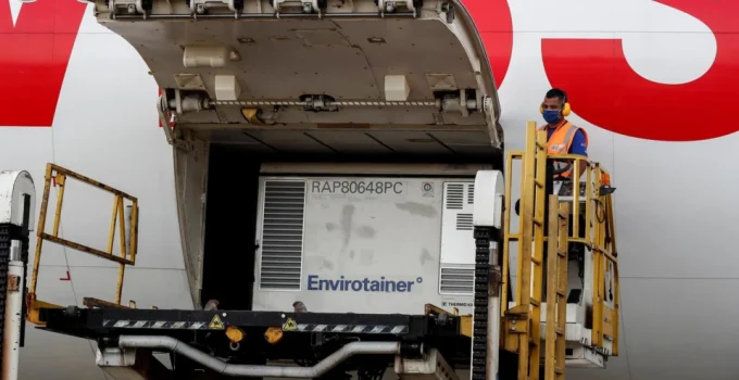 PF troca tiros com traficantes e apreende 400 kg de cocaína no Aeroporto de Guarulhos