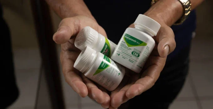 Idade Fisiológica de Pessoas com HIV Pode Superar a Cronológica em até 13 Anos, Alerta Relatório