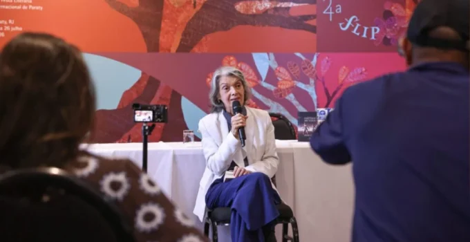 Flip: Entre a Poesia Metafísica e o Debate Ideológico