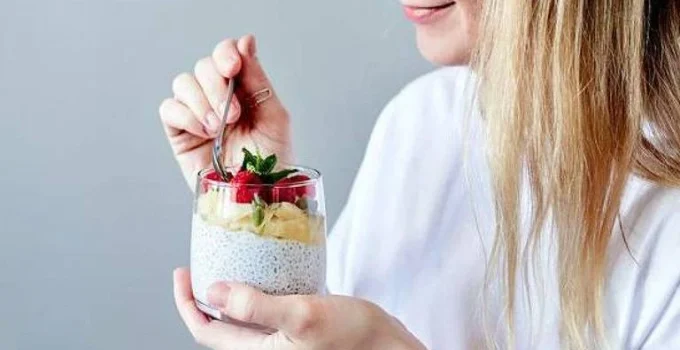 Ossos fortes: Cinco alimentos essenciais além do leite para nutrir seu esqueleto