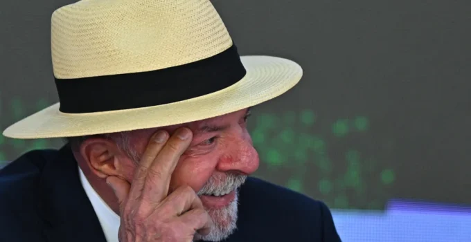 Lula admite ter errado ao pedir votos na Bahia e prevê multa Lula admite ter errado ao pedir votos na Bahia e prevê multa
