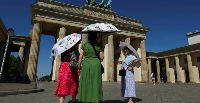 Ondas de calor matam 56% mais mulheres; biologia não é a principal causa
