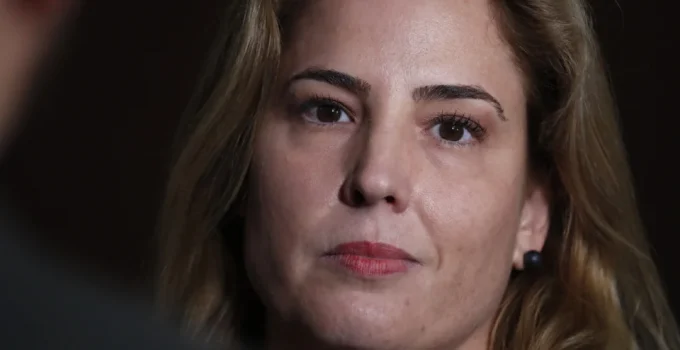 CNJ afasta juíza Gabriela Hardt por dois anos em caso de acordo da Lava Jato