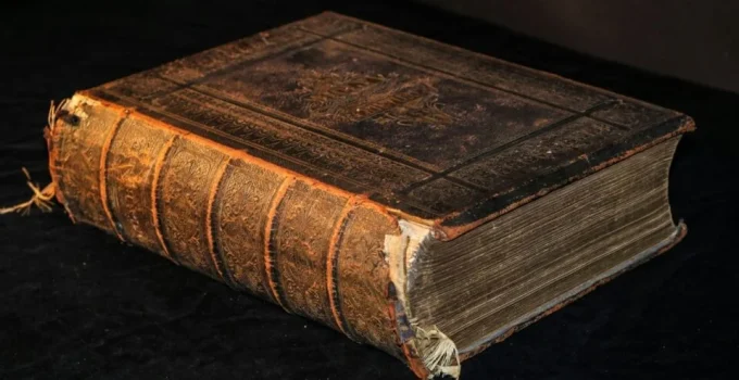 Bíblia Luterana de 1747 é a mais antiga em exposição no Brasil