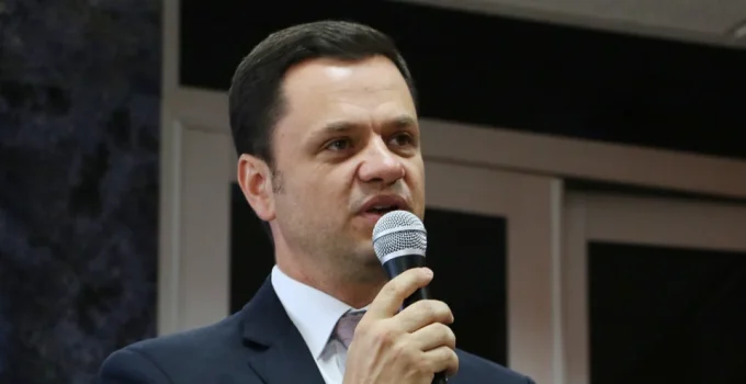 Defesa de Anderson Torres pede ao STF revisão criminal e soltura imediata