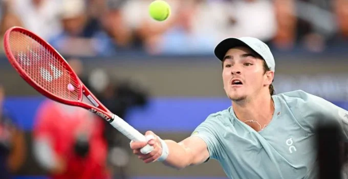 João Fonseca é eliminado do Masters 1000 do Canadá por Ben Shelton