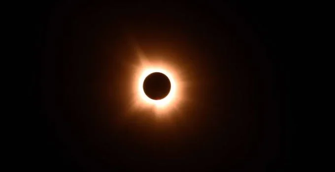 Eclipse Solar Total desta Quarta-Feira: Um Espetáculo Celestial de Menos de Dois Minutos