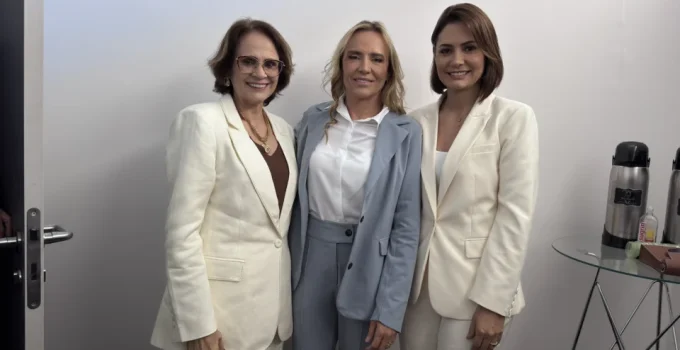 Michelle Bolsonaro lança campanha própria ao Senado focada em Brasília, mas mantém apoio a Flávio
