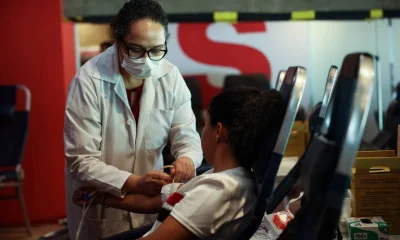 Novas regras de doação de sangue: quem fez tatuagem, teve câncer ou usou Ozempic pode doar mais cedo