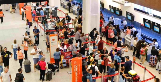 Acordo de Céus Abertos no Brasil: Entraves Regulatórios e Custos Elevados Adiam Benefícios para Passageiros