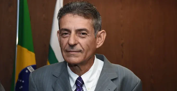 Juiz afastado por beber vinho em sessão virtual tem decisão confirmada pelo TJ-MG e CNJ
