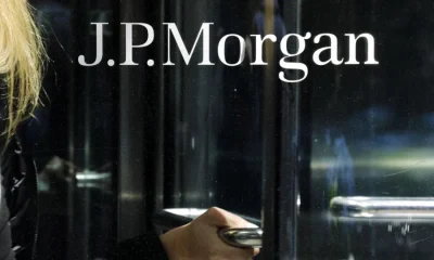 JP Morgan rebaixa recomendação para ações brasileiras e Ibovespa reage com forte queda