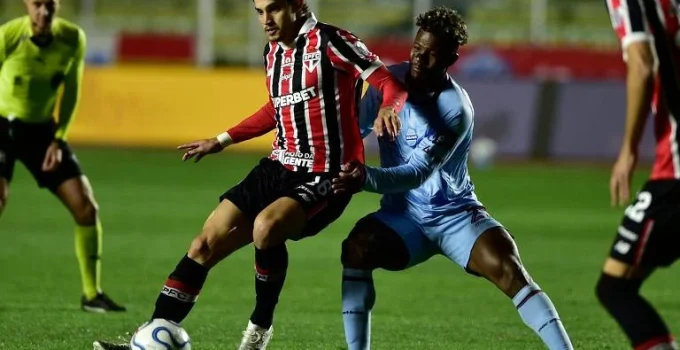 São Paulo empata com Bolívar em La Paz e adia decisão na Sul-Americana