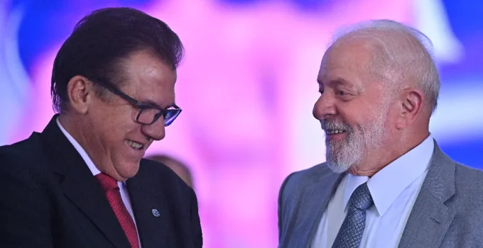Ministro do Trabalho minimiza acusações contra Lulinha e cita caso Celso Daniel Ministro do Trabalho minimiza acusações contra Lulinha e cita caso Celso Daniel