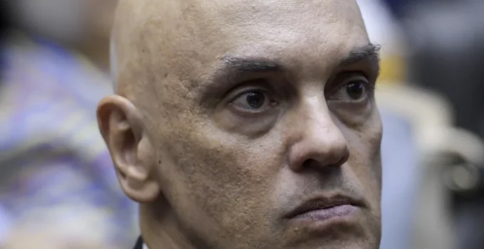 Transparência Internacional critica “bonapartismo” de Moraes e alerta para “escalada autoritária” no STF Transparência Internacional critica "bonapartismo" de Moraes e alerta para "escalada autoritária" no STF
