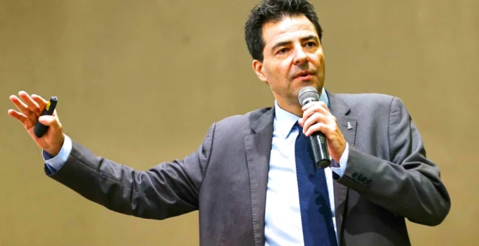 Ex-ministro de Bolsonaro prevê crise fiscal profunda com mais 4 anos de Lula