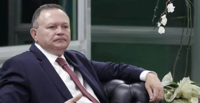 Governador do Maranhão acusa Flávio Dino de perseguição e questiona STF