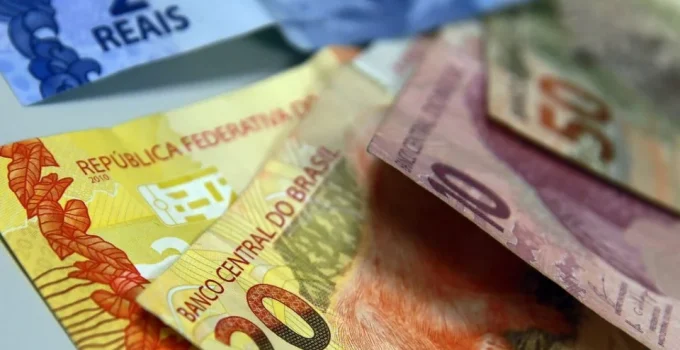 Governo eleva previsão do salário mínimo para R$ 1.741 em 2027 Governo eleva previsão do salário mínimo para R$ 1.741 em 2027