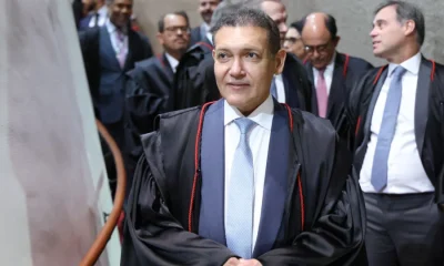Imprensa livre é 'essencial' para a democracia e eleições, afirma presidente do TSE