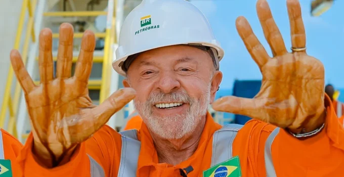 Lula defende soberania energética e critica Lava Jato em visita ao Amapá