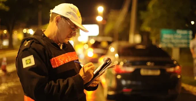 Blitz da Lei Seca ganha novas regras: testes de drogas e reteste obrigatório para álcool