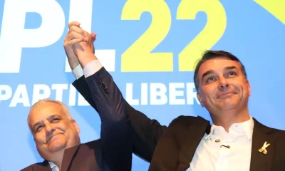 Mensagens de Lulinha indicam tráfico de influência e abrem espaço para Flávio Bolsonaro crescer nas pesquisas