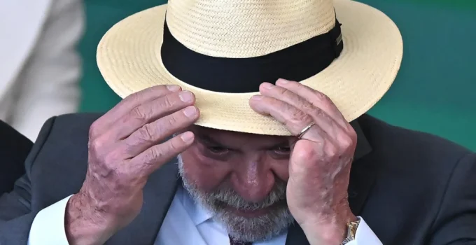 Especialistas apontam articulação para blindar governo Lula de escândalos