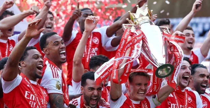 Arsenal é apontado como favorito para o título da Premier League 2026/27 pela Opta