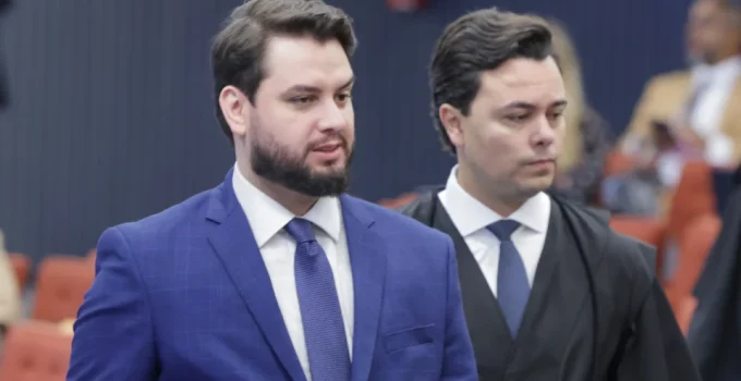 Juiz dos EUA declara falso registro que serviu de base para prisão de Filipe Martins a mando de Moraes