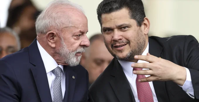 Alcolumbre envia à CCJ PEC que visa acabar com jornada 6x1