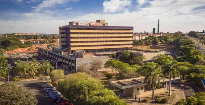 Mulher descobre gravidez um mês após hospital confirmar aborto e realizar curetagem com feto vivo