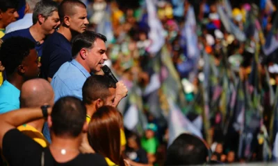 Flávio Bolsonaro expande equipe econômica para detalhar plano de governo