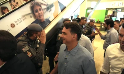 Flávio Bolsonaro adota “padrão Bukele” para apresentar agenda de segurança na campanha