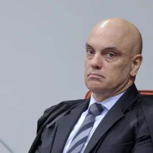 Alexandre de Moraes declara 'falência' do modelo eleitoral e defende voto distrital misto