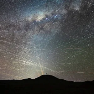 Cientista aponta limite de 100 mil satélites para não prejudicar astronomia