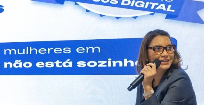 SUS lança teleatendimento psicológico para mulheres vítimas de violência