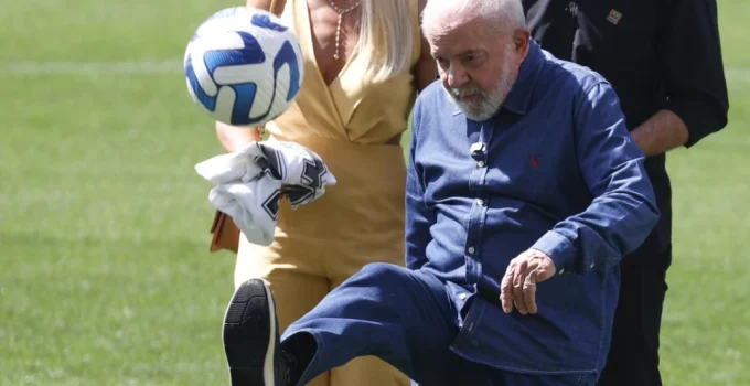Lula propõe 'Desenrola' para clubes de futebol endividados