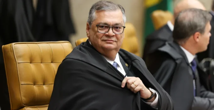 Dino aponta emendas parlamentares como ‘maior vetor de corrupção’ no Brasil Dino aponta emendas parlamentares como 'maior vetor de corrupção' no Brasil