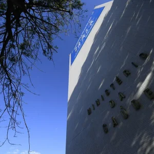 Ex-secretário da Saúde mantém influência no Planalto após citações da PF