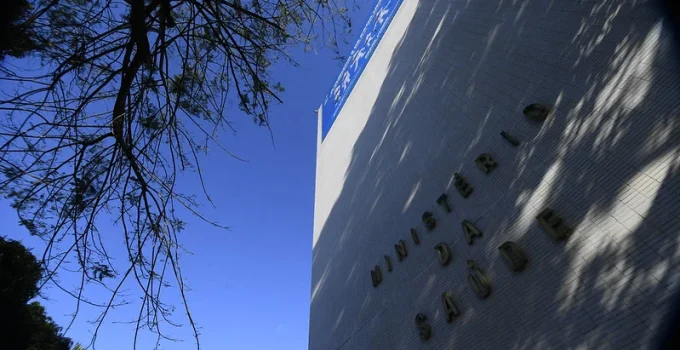 Ex-secretário da Saúde mantém influência no Planalto após citações da PF