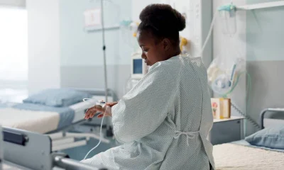 Inglaterra reconhece 'misoginia médica' como falha estrutural do sistema de saúde