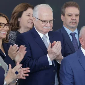 Janja e Fachin discutem estratégias contra o feminicídio em reunião no STF